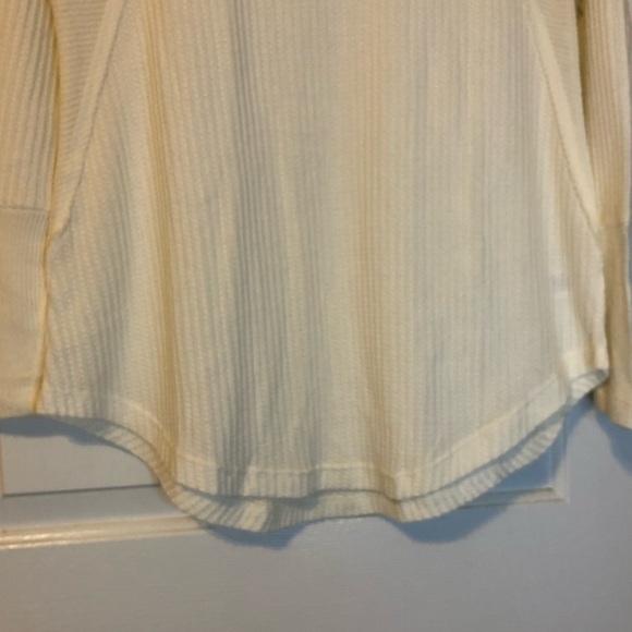 24/7 Maurice’s Womens Soft Wayside Waffle Knot Ecru/Cream Tunic Size Small - Picture 6 of 13